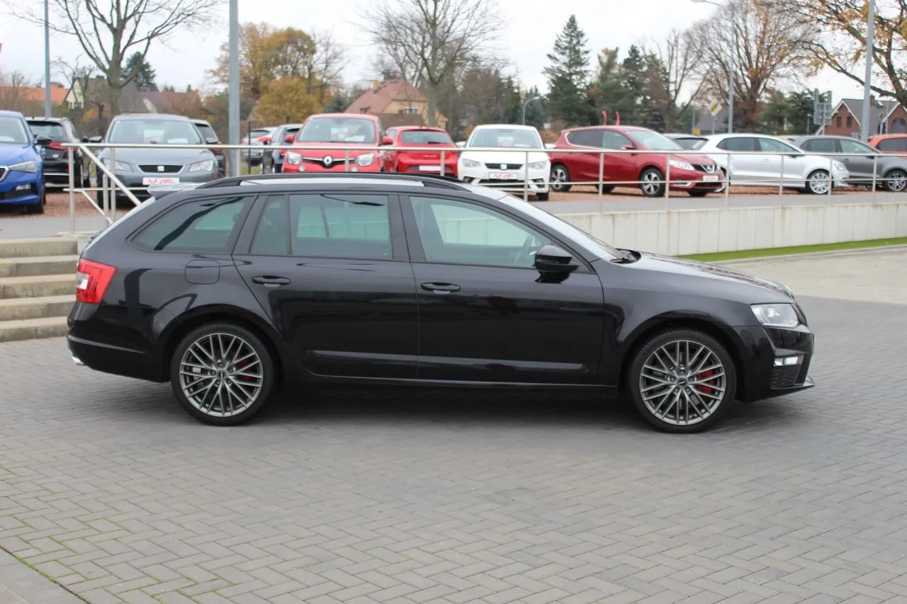 Skoda Octavia 2.0 TDI DPF RS Green...  Image 3